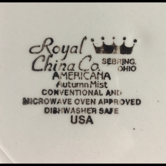 (2) 70’s floral dinner plates <neutral> - Picture 3 of 4